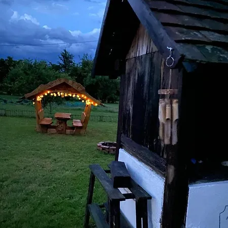 Uri Koma Vendeghaz بيت للعطل Őriszentpéter
